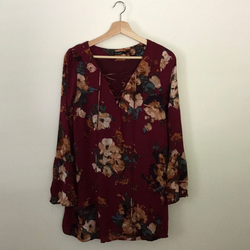 Blu Pepper | Floral dress w/bell sleeves, size s